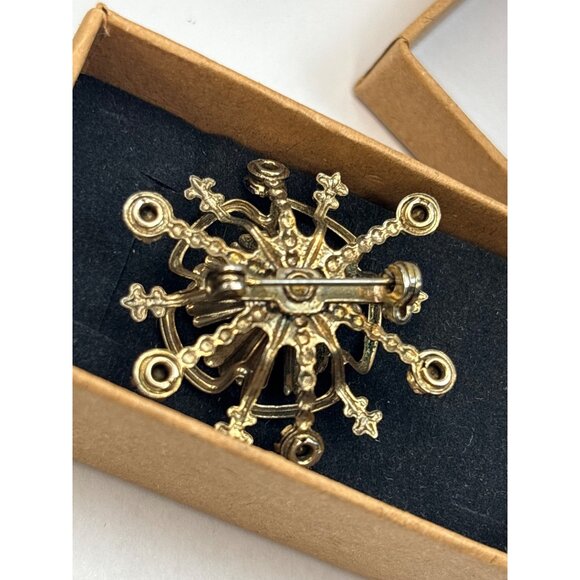 Vintage Gold-Tone Red Rhinestone Brooch Pin With Floral Design In Original Box - Picture 3 of 5